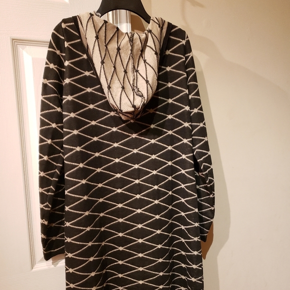 CREAM AND BLACK  WATERFALL FRONT CARDIGAN - Picture 6 of 8